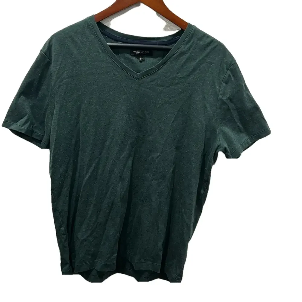 Banana Republic luxury touch green short sleeve Men’s  shirt size L GUC